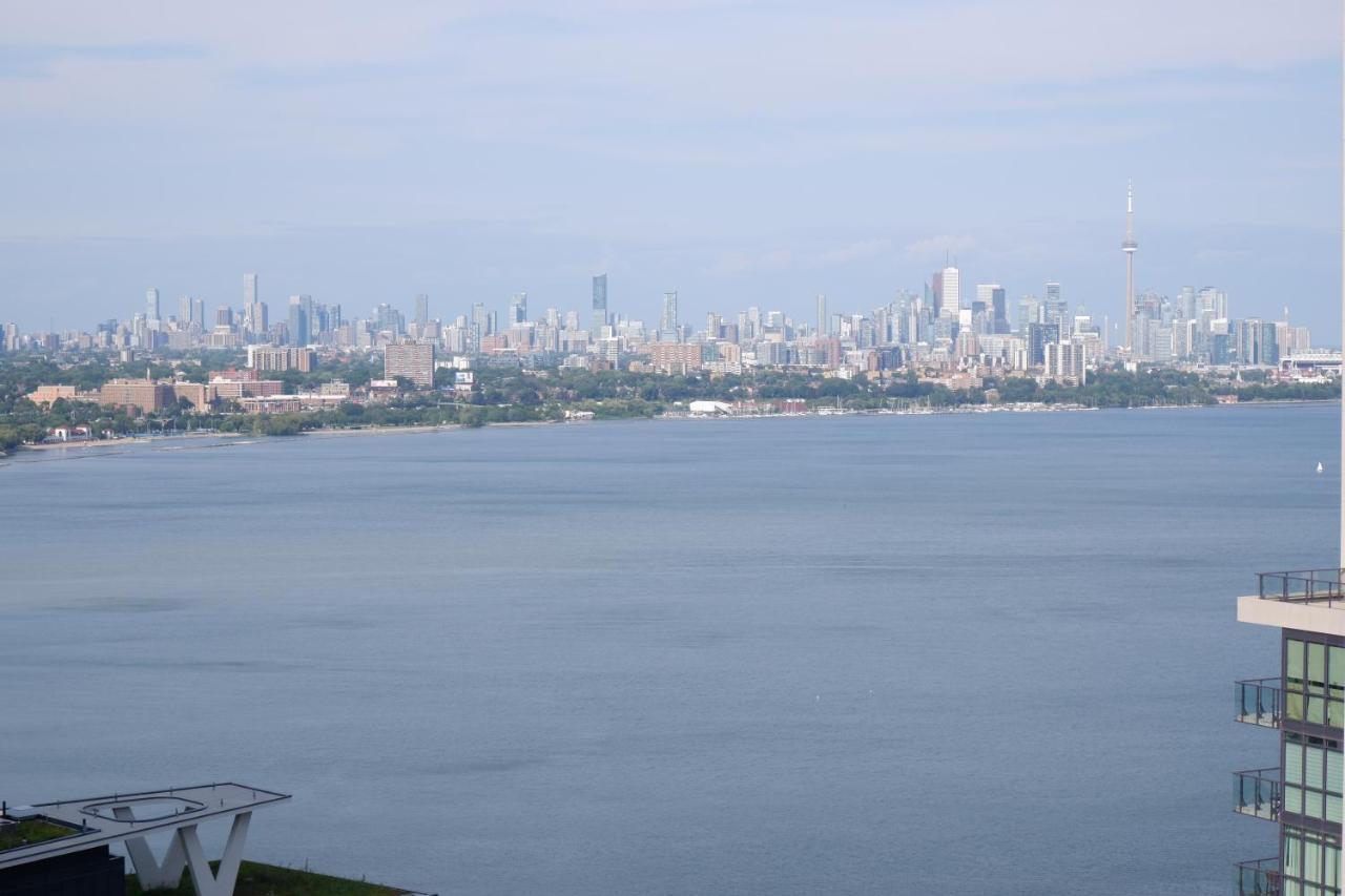 Modern Luxury Waterfront Condo Mississauga Exterior photo
